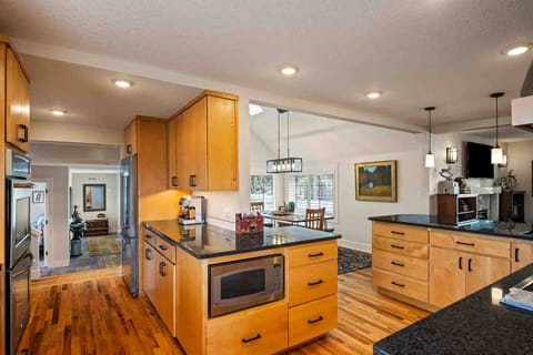 Cook delicious meals for breakfast, lunch, and dinner in this sizable and fully equipped kitchen.
