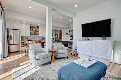 Grond Level Living Area