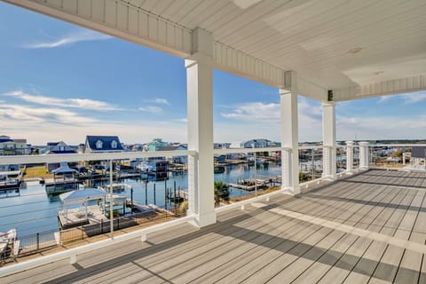 Canal Front Deck (4)