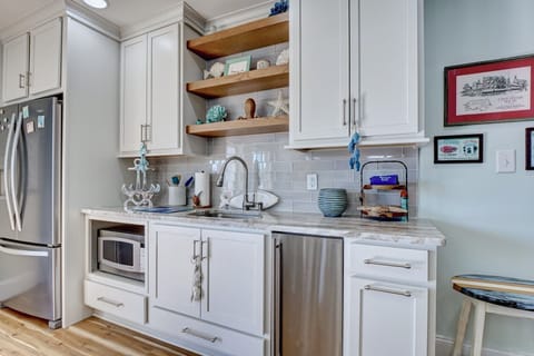 Ground Level Kitchenette