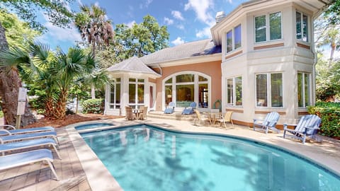 Private Pool and Spa