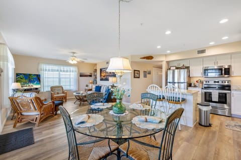 Open living with dining for 4