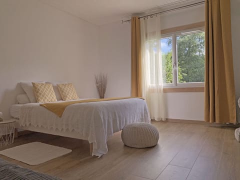 Comfort Triple Room, Garden View | Premium bedding, WiFi (free), bed sheets