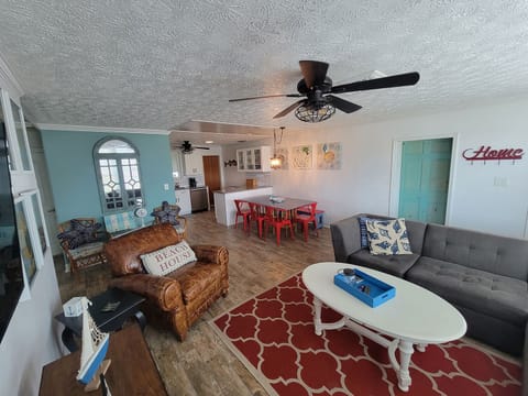 Open concept Living-room, Dinning-room and Kitchen 