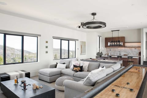 Villa (4 Bedrooms) | Interior