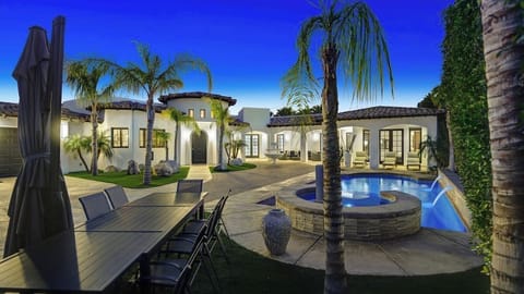Villa (5 Bedrooms) | Interior