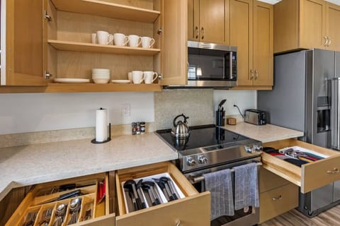 Fully stocked kitchen