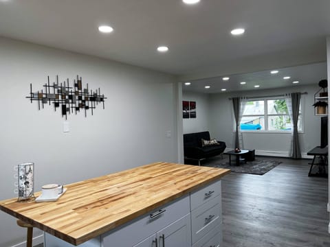 Classic Apartment | Private kitchen | Fridge, microwave, oven, dishwasher
