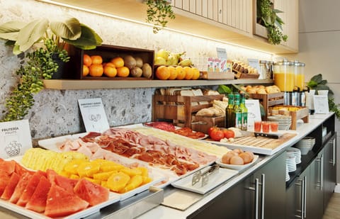 Daily buffet breakfast for a fee