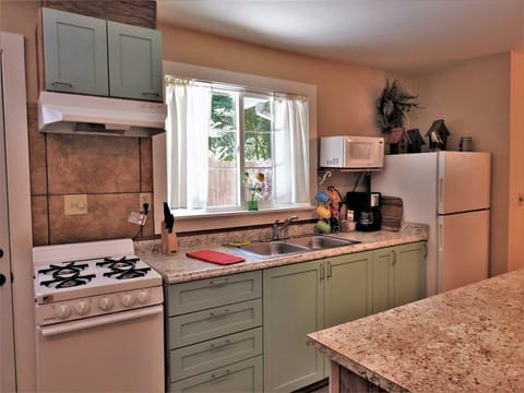 31ed3e7f-1a9b-4eb6-8001-aa6d0c54521e