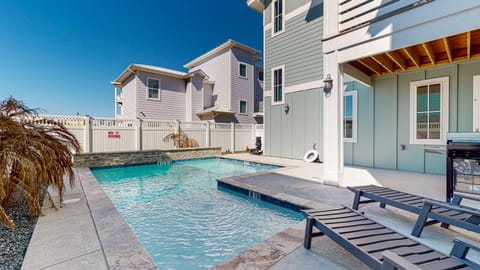 Private Golf Cart + Beach Gear Credit Included With Your Stay!