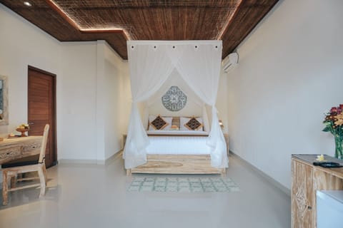 Superior Room | 1 bedroom, individually decorated, individually furnished, desk