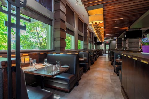 Breakfast and brunch served