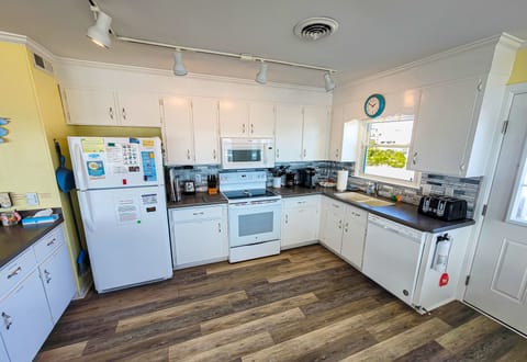 2708 S Shore Dr (Dolphins Delight [Int. Ext.]) - watermarked-03