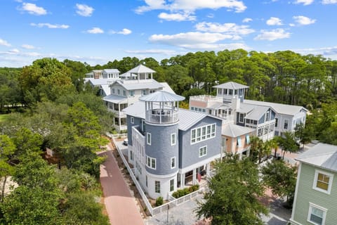 House, 6 Bedrooms | Exterior