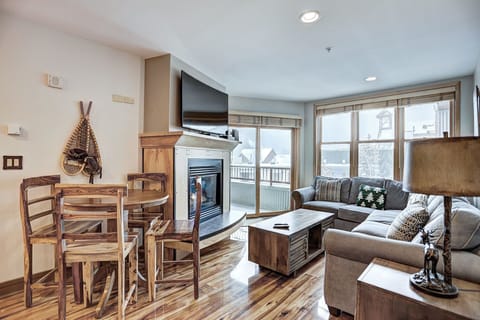 Condo, 2 Bedrooms | Interior
