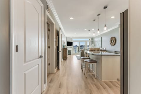 Bright and cheerful entry way.