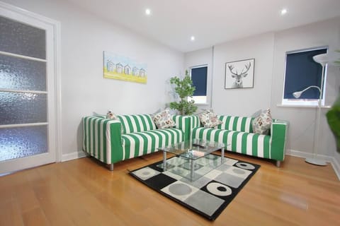 Living Room (1)