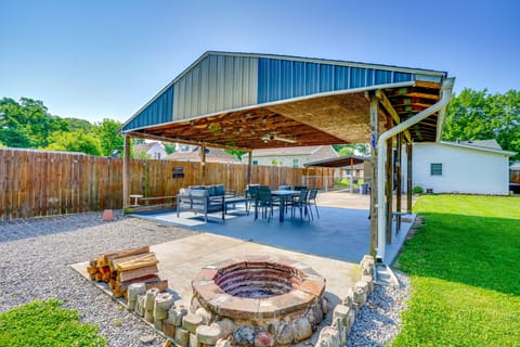 Clarksville Vacation Rental | 3BR | 2BA | Steps Required for Access