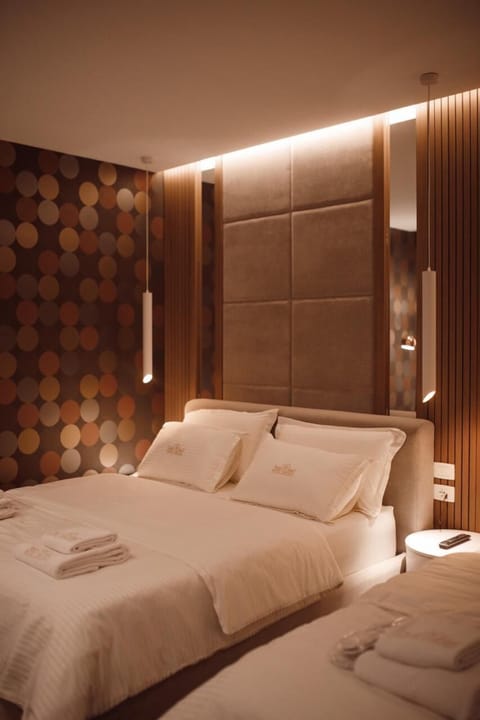 Superior Room | Minibar, free cribs/infant beds, free WiFi, bed sheets