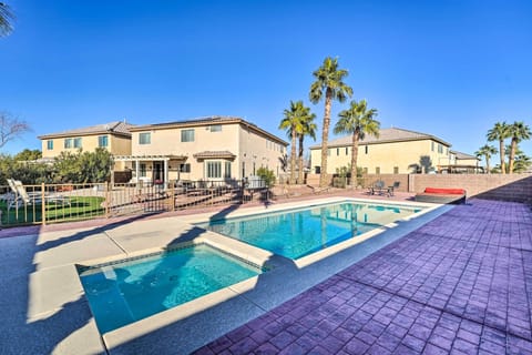 Las Vegas Vacation Rental | 4BR | 3BA | 3,765 Sq Ft | Step-Free Entry
