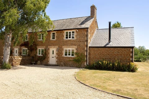 2 Manor Farm Cottage - StayCotswold