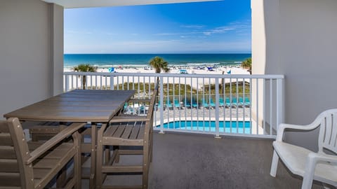 Condo, 1 Bedroom | Outdoor dining