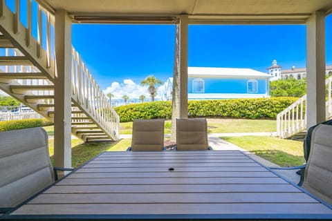 Condo, 2 Bedrooms | Outdoor dining