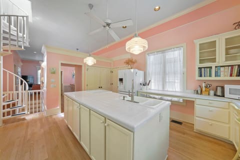 FULL EQUIPPED KITCHEN, WELL STOCKED