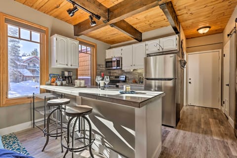 Breckenridge Vacation Rental | Condo | 1BA | 416 Sq Ft | Stairs Required