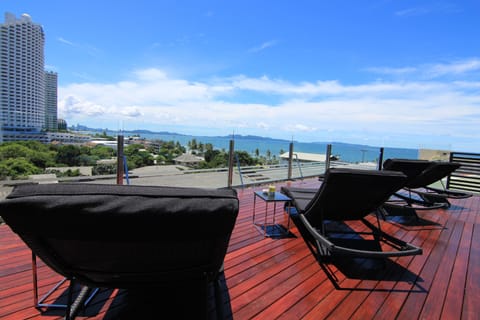 Sundeck