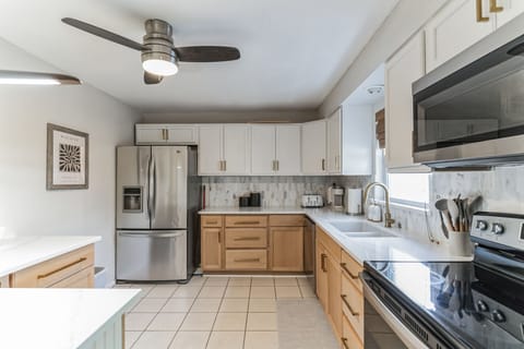 A fully equipped kitchen that will allow you to cook your favorite meals. 