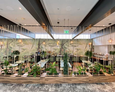 Daily continental breakfast (CHF 15 per person)