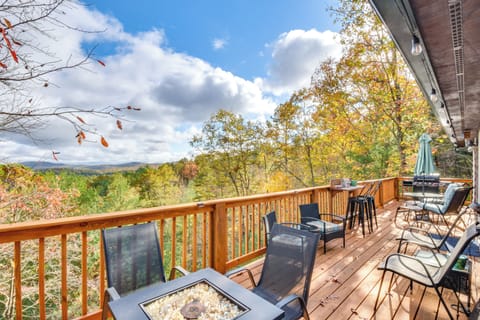 Lakemont Vacation Rental | 4BR | 3BA | 2,240 Sq Ft | Stairs Required