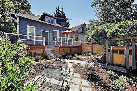 Such a perfect home base for exploring Seattle!