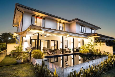 View of the house / Vista de la casa 