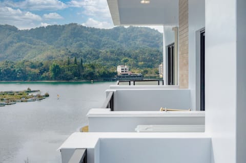 Double Room, Balcony, Lake View | Terrace/patio