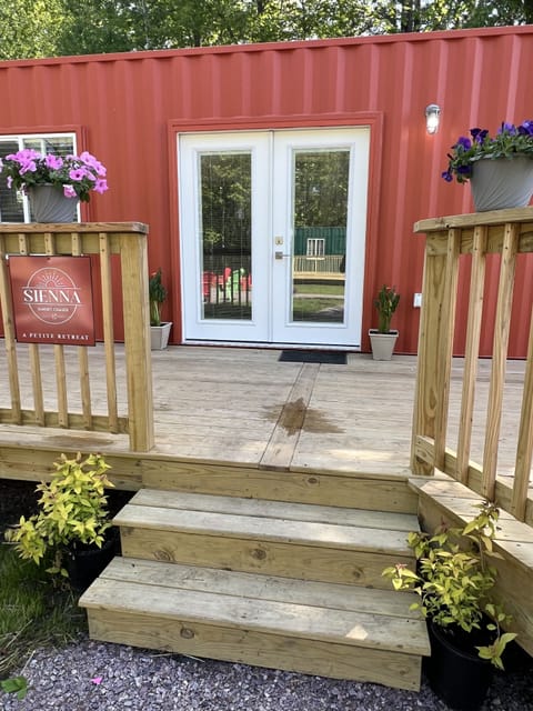 House, 1 Bedroom (No pets, tiny house, linens included) | Terrace/patio