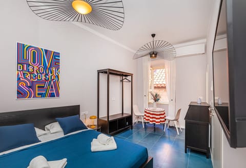 Design Room | 1 bedroom, soundproofing, iron/ironing board, free WiFi