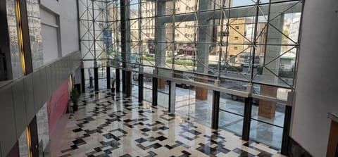 Shopping mall