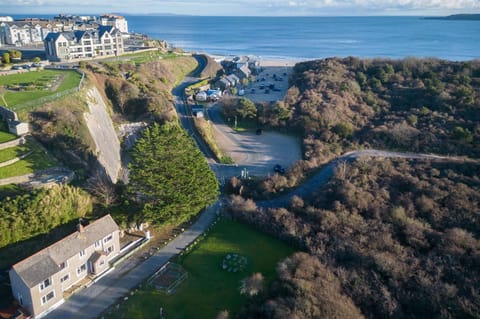 Maytree Cottage - 4 Bedroom Holiday Home - Tenby (28088)