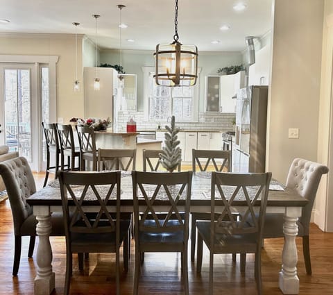 Main dining area flows easily with living and kitchen - plenty of space for all!