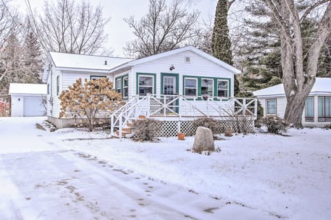 Markesan Vacation Rental | 3BR | 2BA | Steps Required for Access | 1,200 Sq Ft