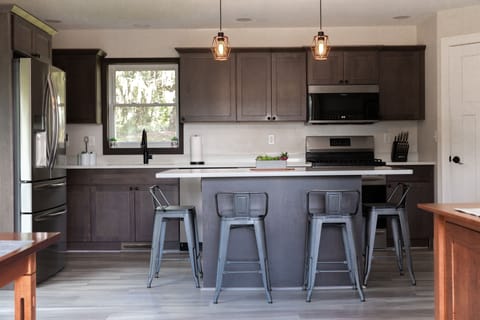 Barstools for an additional 4 guests