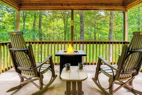 Dahlonega Vacation Rental | 4BR | 3.5BA | 2,300 Sq Ft | Stairs Required