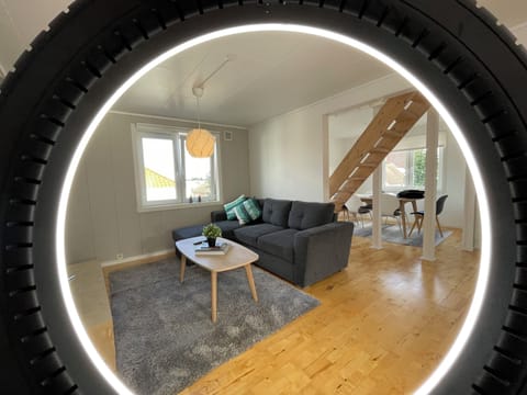 Apartment, 2 Bedrooms, Balcony, City View | Living area
