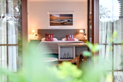 Deluxe Studio | Free WiFi, bed sheets