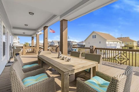 House, 4 Bedrooms | Property grounds