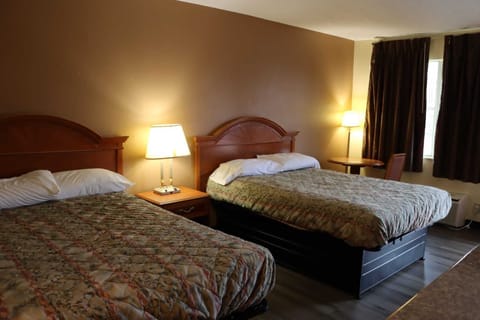 Double Room, Smoking | Desk, free WiFi, bed sheets