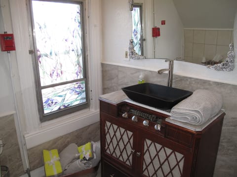 Sweet bedroom suite in the center of the city